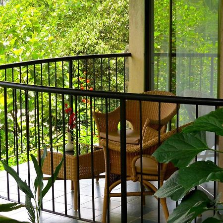 Poetree Thekkady Hotel Exterior photo