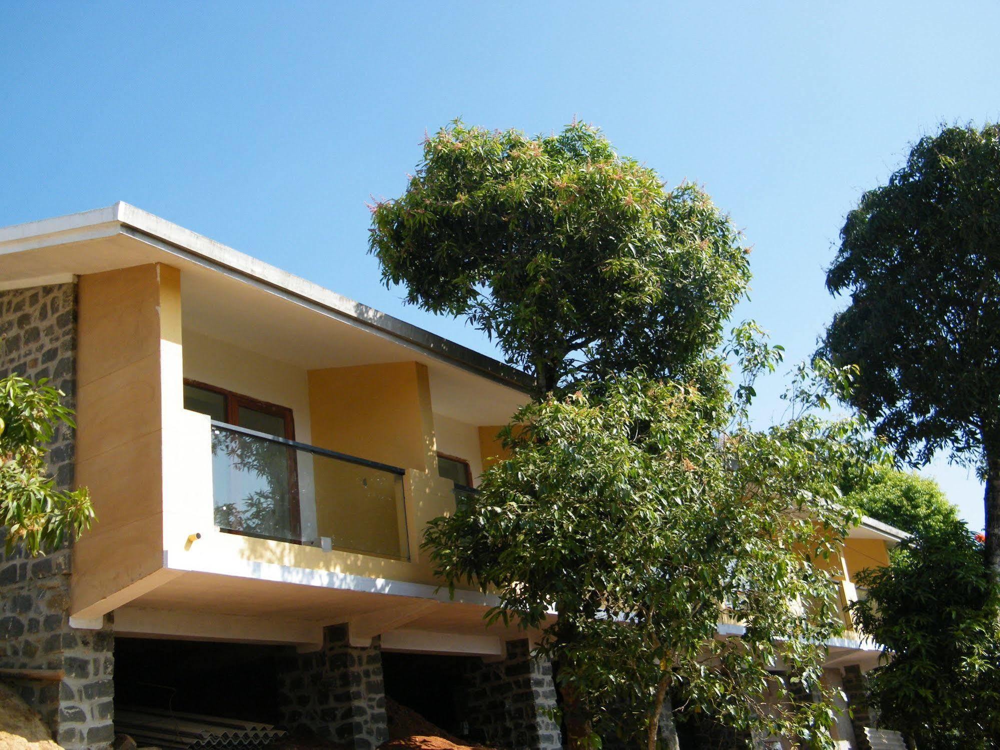 Poetree Thekkady Hotel Exterior photo