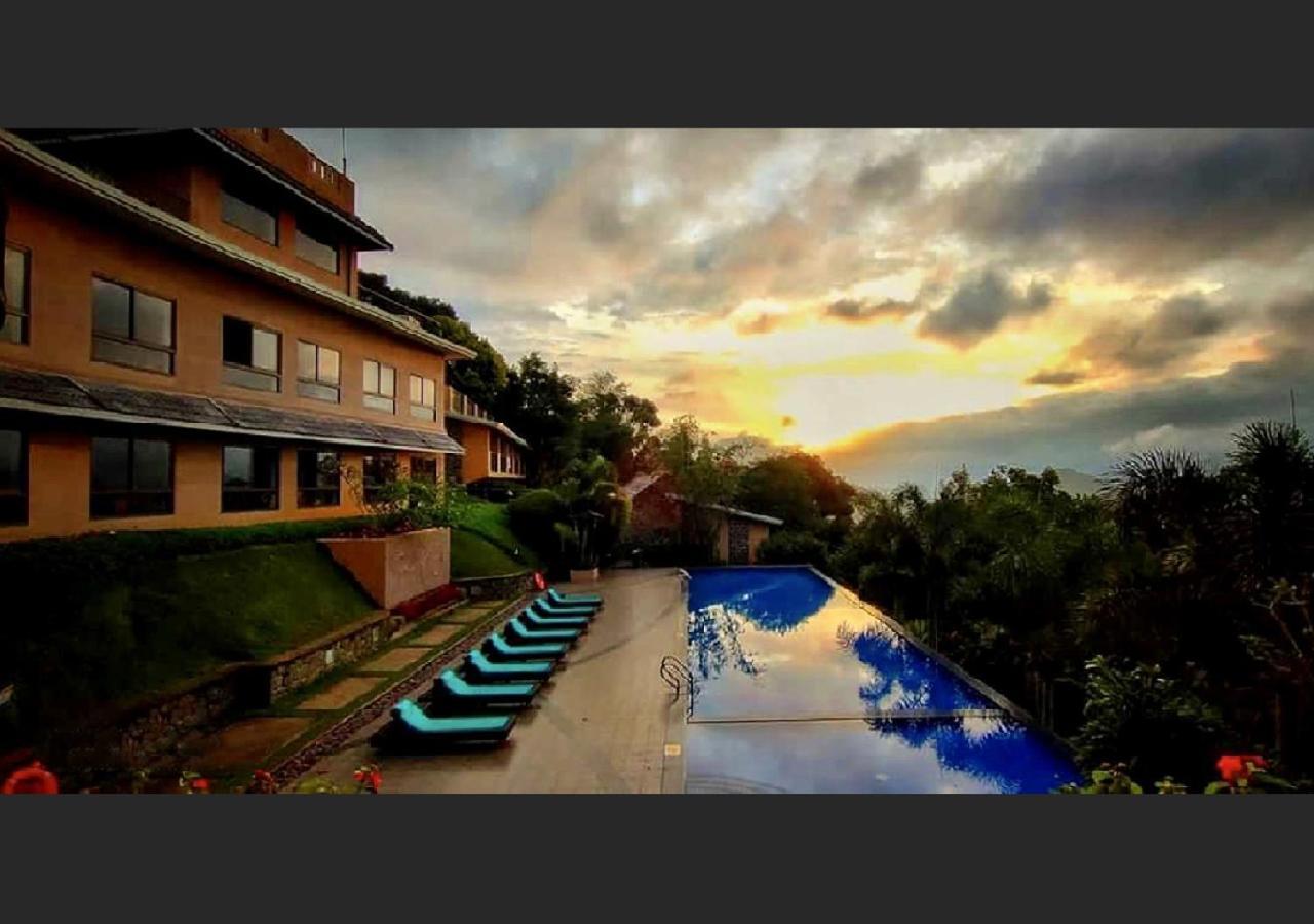 Poetree Thekkady Hotel Exterior photo