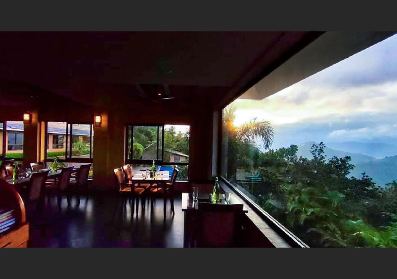 Poetree Thekkady Hotel Exterior photo